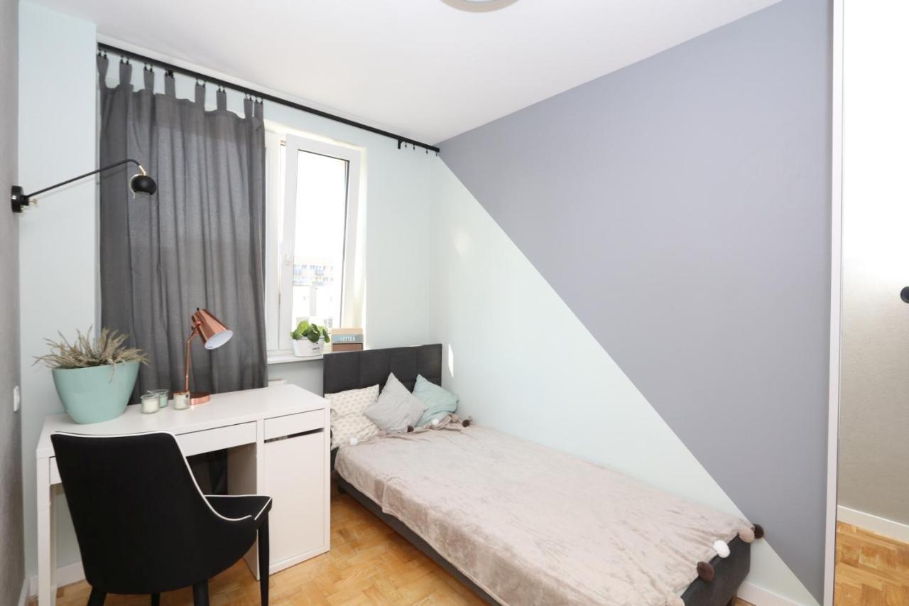 Romaszewskiego Zoliborz Bedroom Pokoj Metro Varsó Kültér fotó