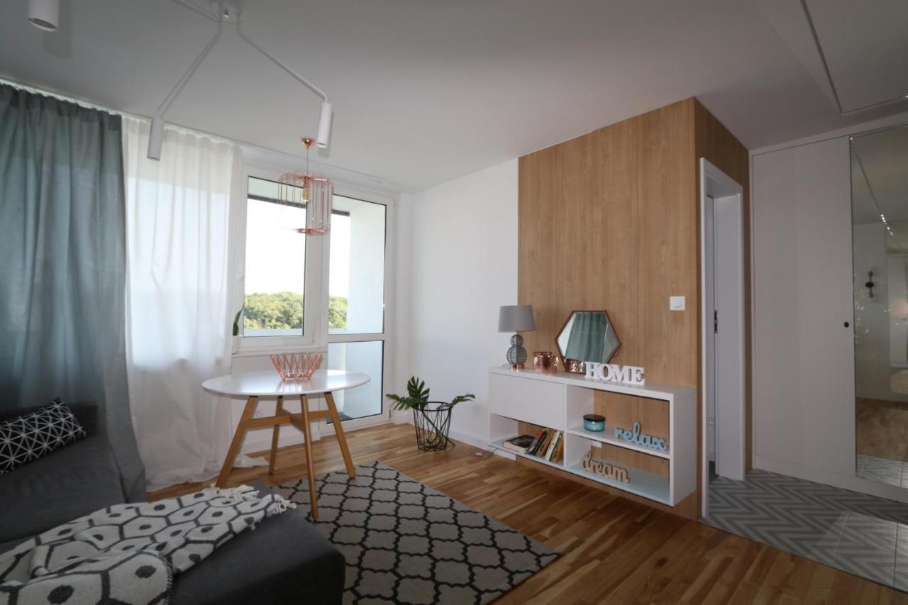 Romaszewskiego Zoliborz Bedroom Pokoj Metro Varsó Kültér fotó